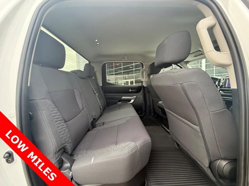 Used 2022 Toyota Tundra SR5 w/ SR5 Convenience Package AWD/4WD image 9