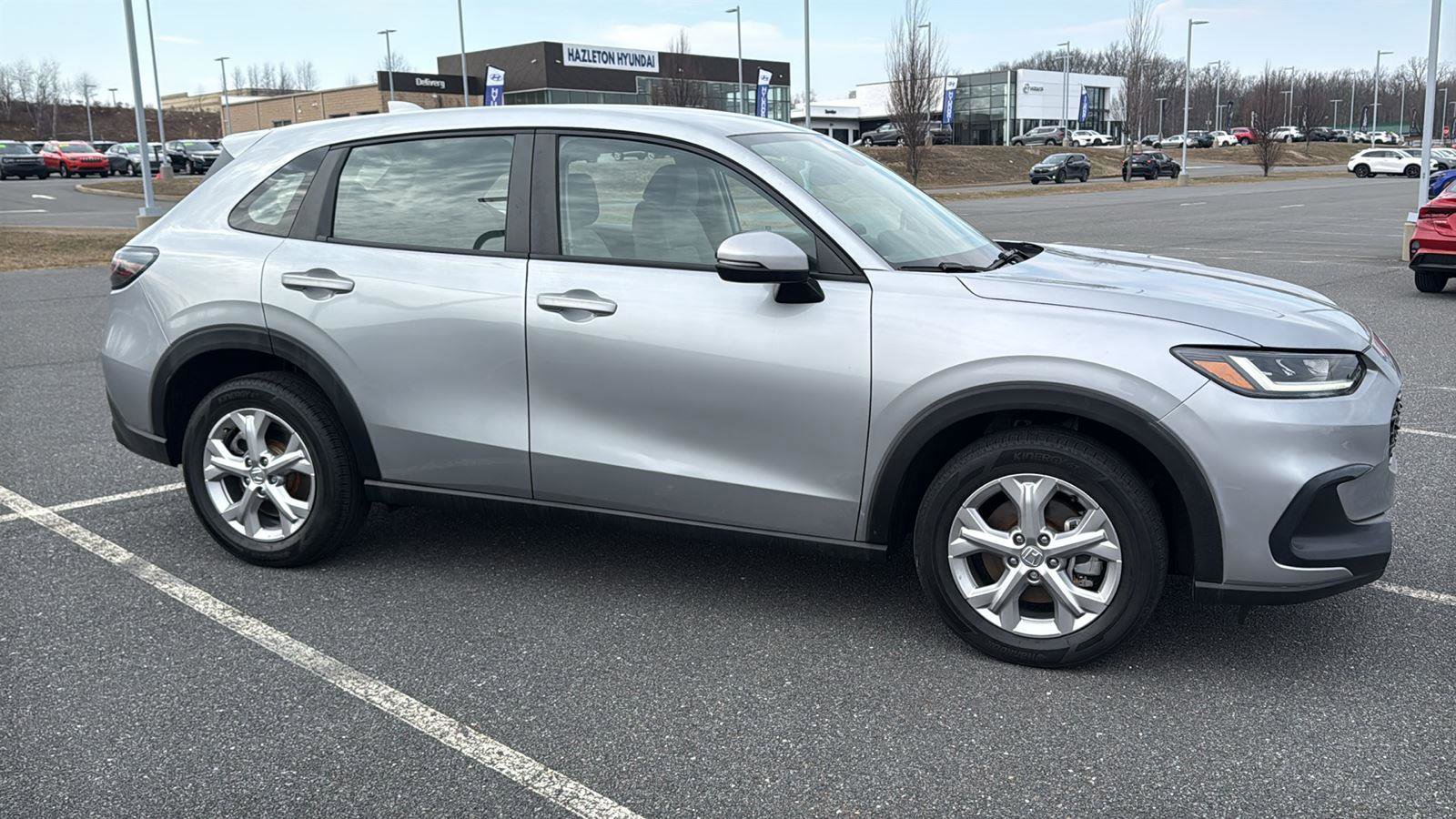 Used 2023 Honda HR-V LX image 3