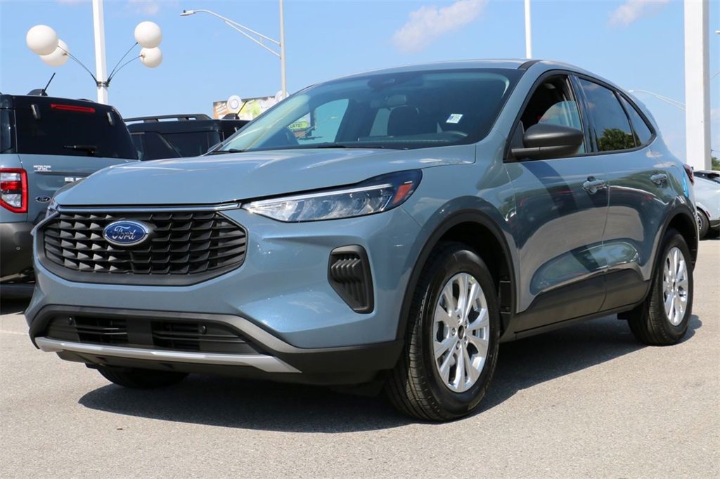 New 2025 Ford Escape Active image 1