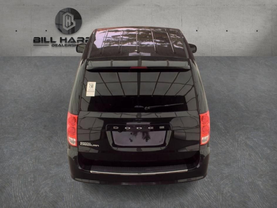 Used 2018 Dodge Grand Caravan SE FWD image 5