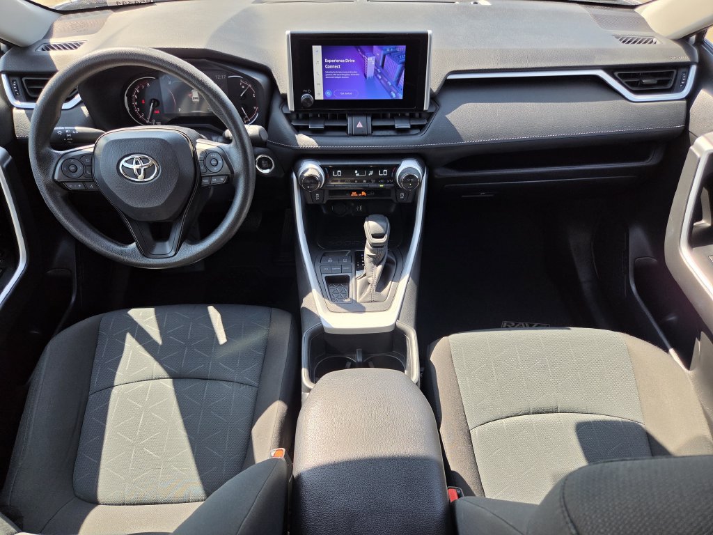 Used 2025 Toyota RAV4 XLE FWD image 13
