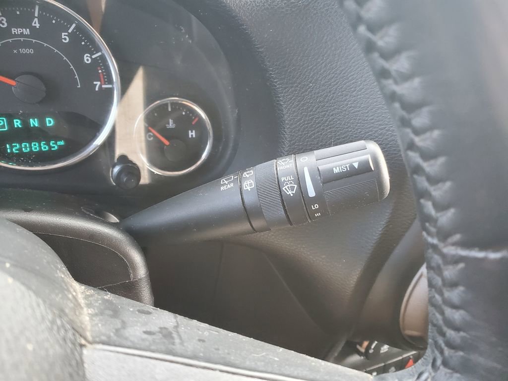 Used 2015 Jeep Wrangler Unlimited Sport w/ Connectivity Group image 19