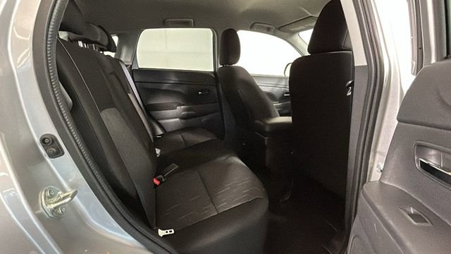 Used 2025 Mitsubishi Outlander Sport ES AWD/4WD image 27