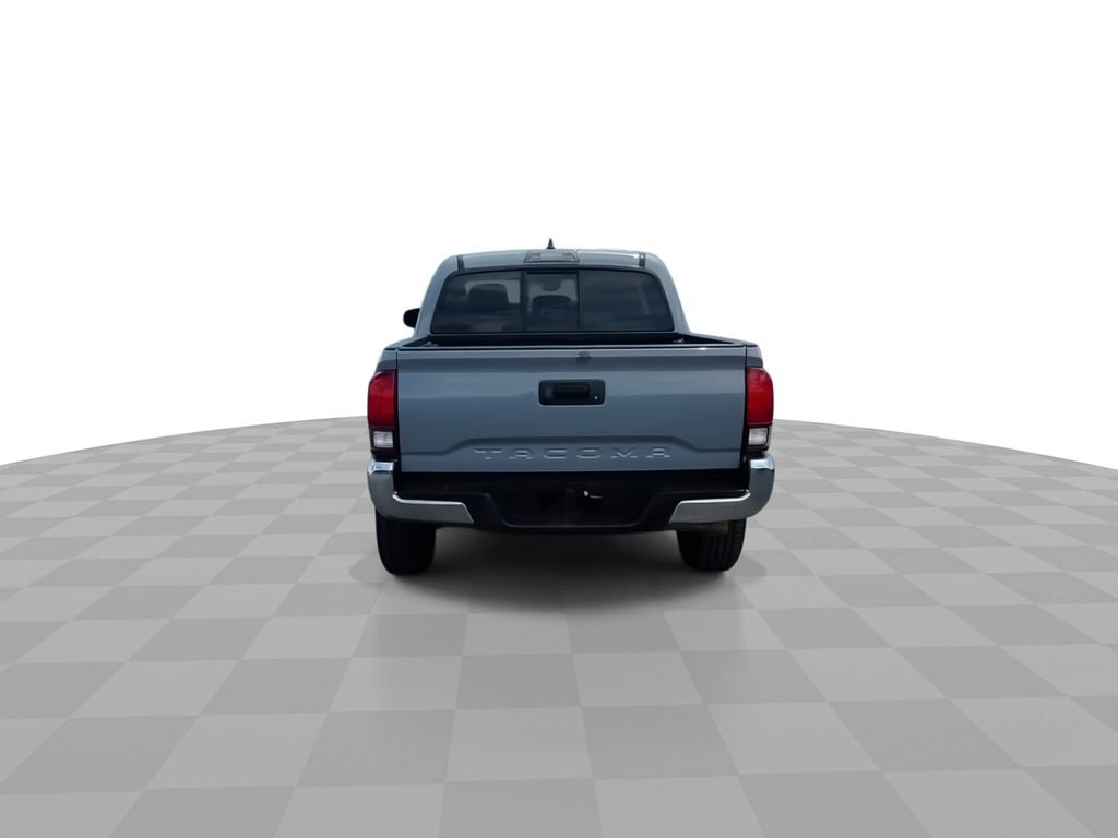 Used 2020 Toyota Tacoma SR5 RWD image 7