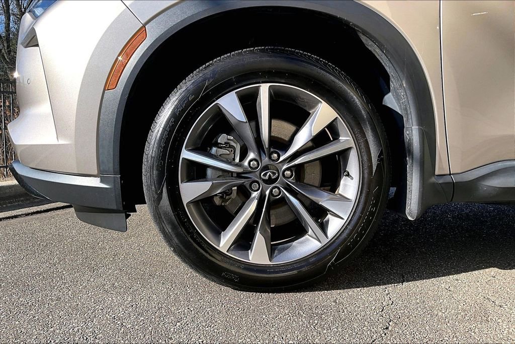 Certified 2023 INFINITI QX60 Luxe image 9