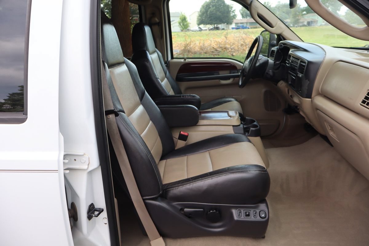 Used 2005 Ford Excursion Eddie Bauer AWD/4WD image 24