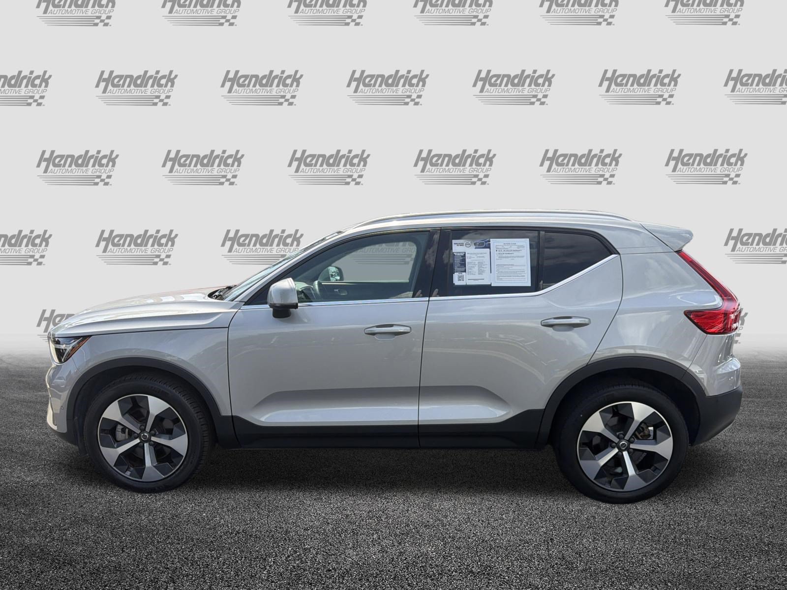 Certified 2023 Volvo XC40 B4 Plus w/ Driver Assist Package FWD image 7