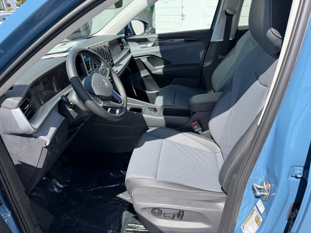New 2026 Volkswagen Tiguan SE AWD/4WD image 16
