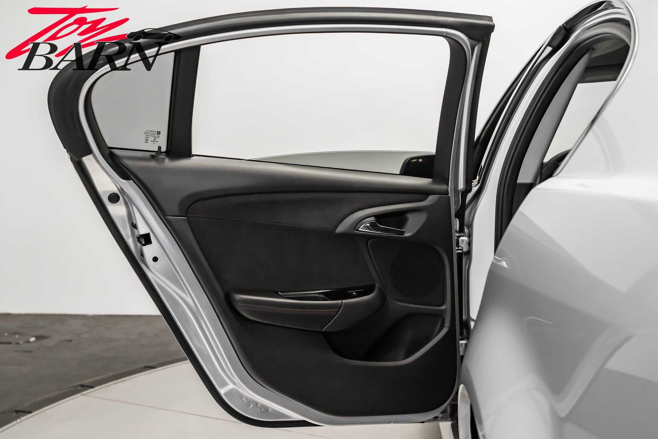 Used 2015 Chevrolet SS image 46