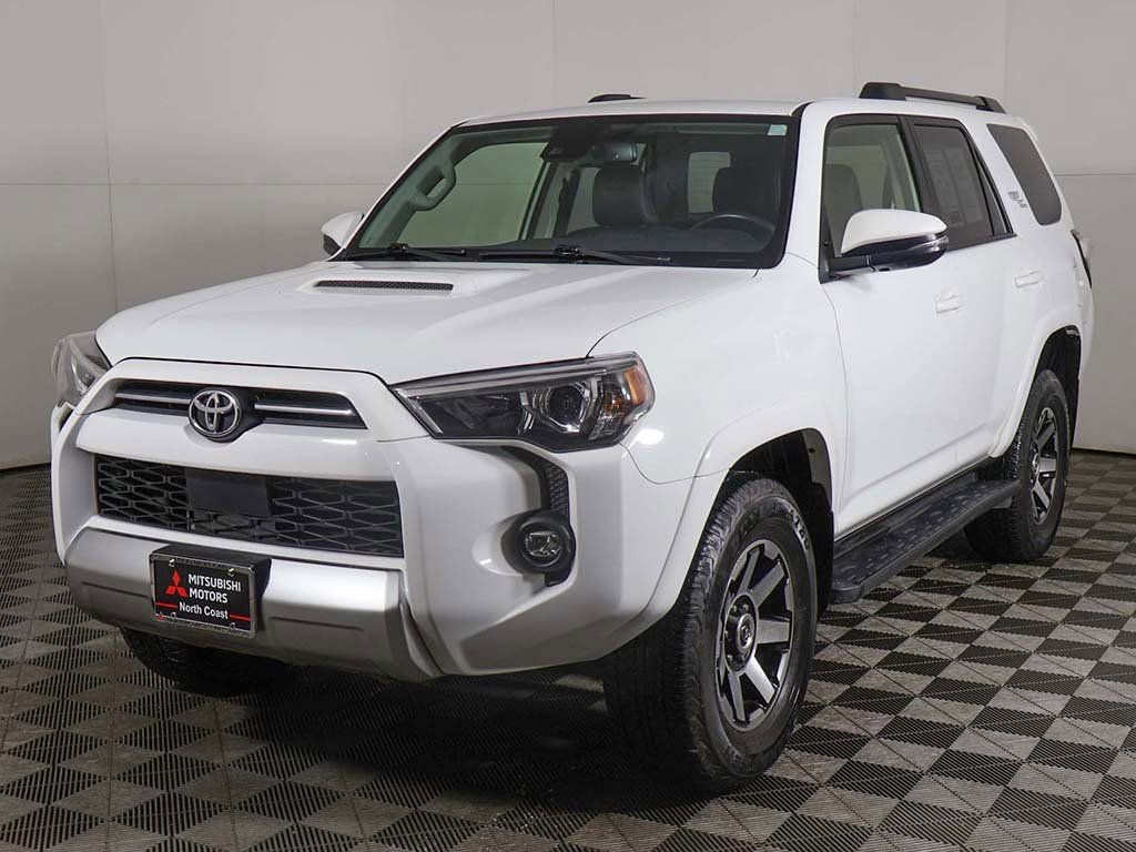 Used 2024 Toyota 4Runner TRD Off-Road Premium image 9
