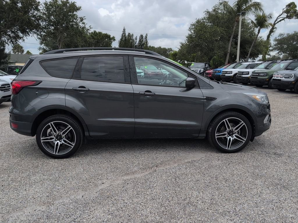 Used 2019 Ford Escape SEL FWD image 2