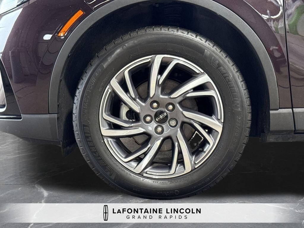Certified 2023 Lincoln Corsair AWD w/ Equipment Group 101A image 4