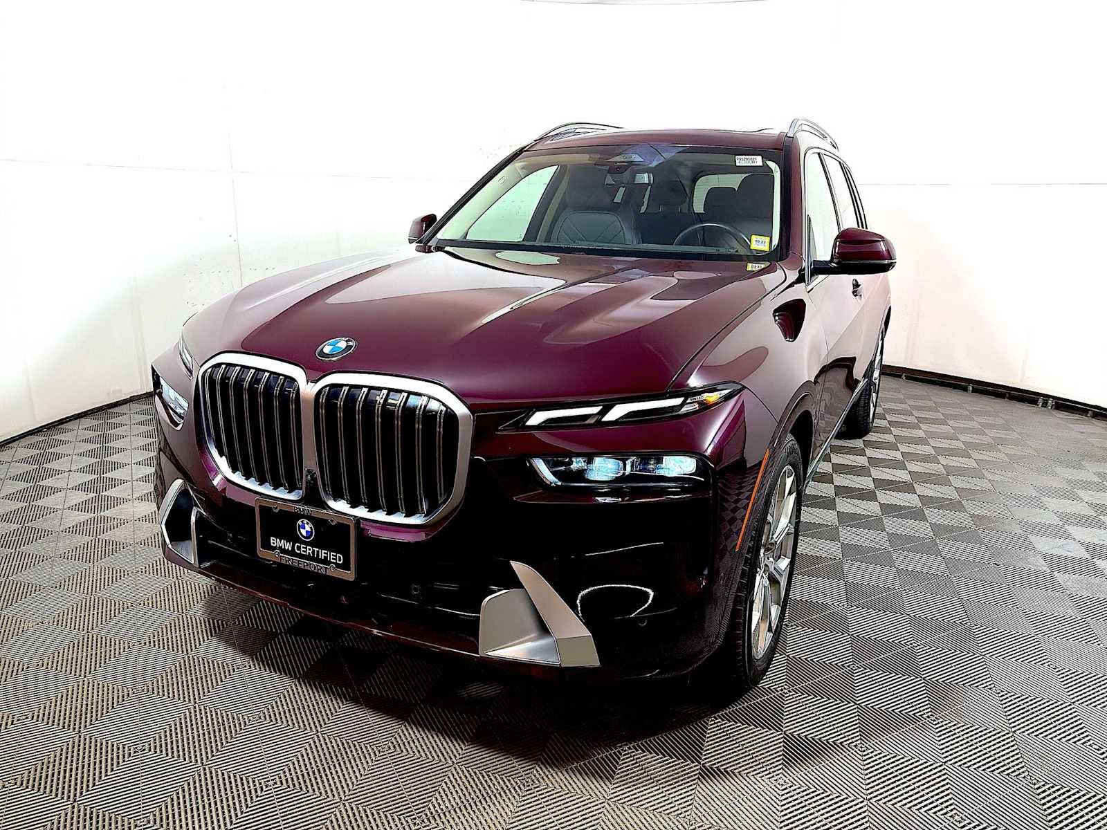 Certified 2024 BMW X7 xDrive40i w/ Premium Package image 3