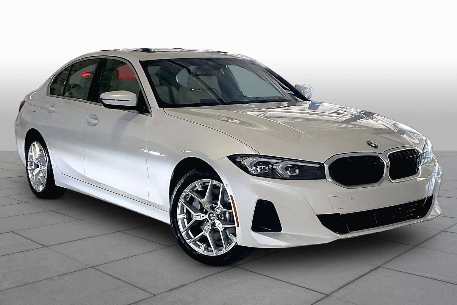 Used 2026 BMW 330i Sedan w/ Premium Package RWD image 2