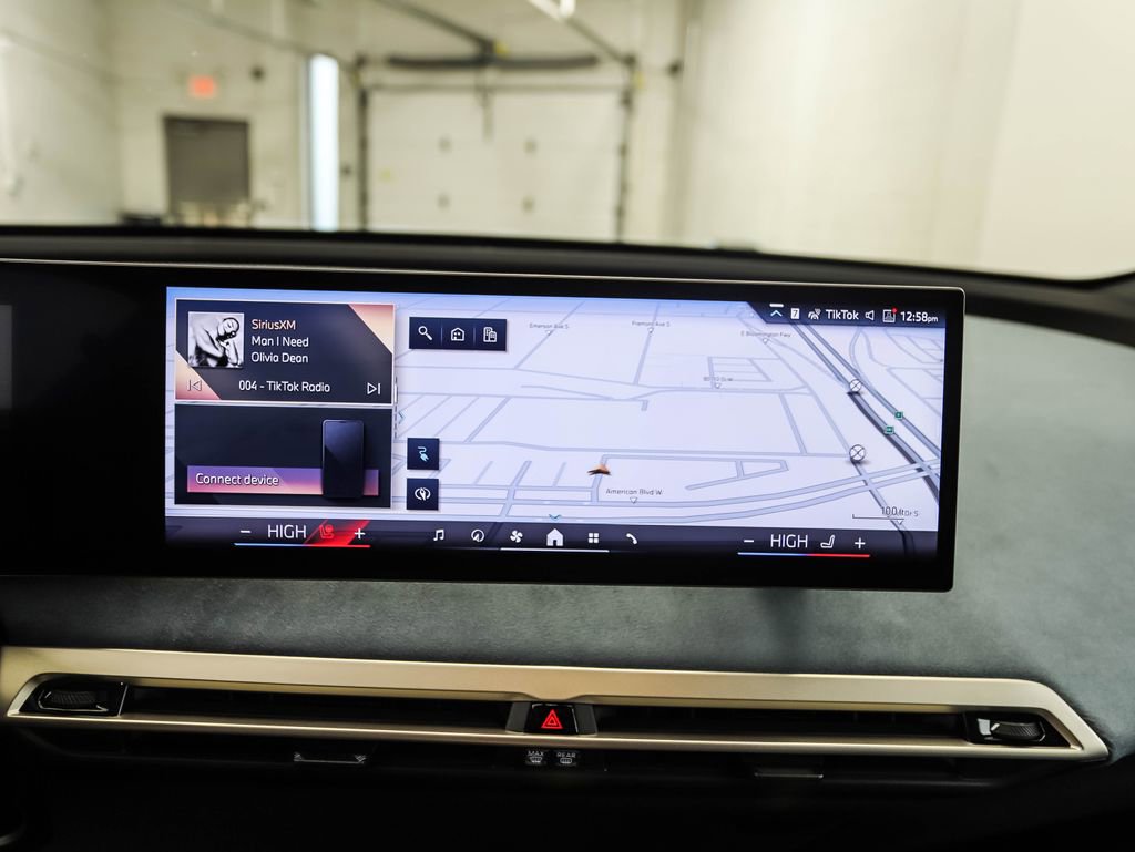 New 2026 BMW iX xDrive45 image 17