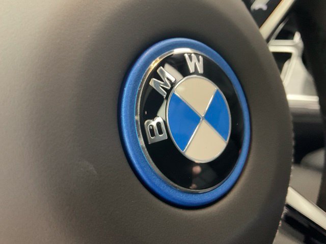 Used 2025 BMW 750e xDrive AWD/4WD image 48