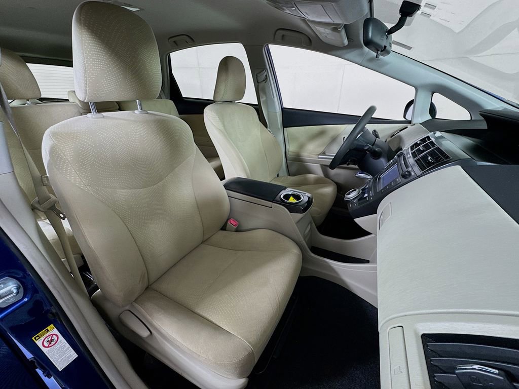 Used 2014 Toyota Prius V Three FWD image 26