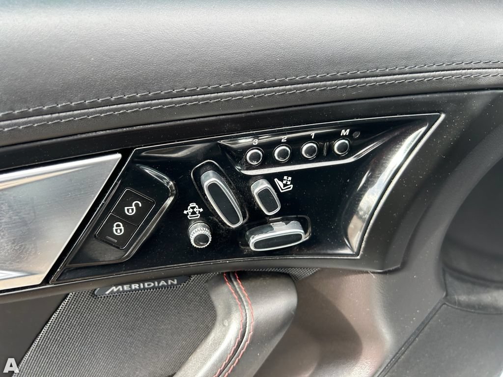 Used 2015 Jaguar F-TYPE S RWD image 18