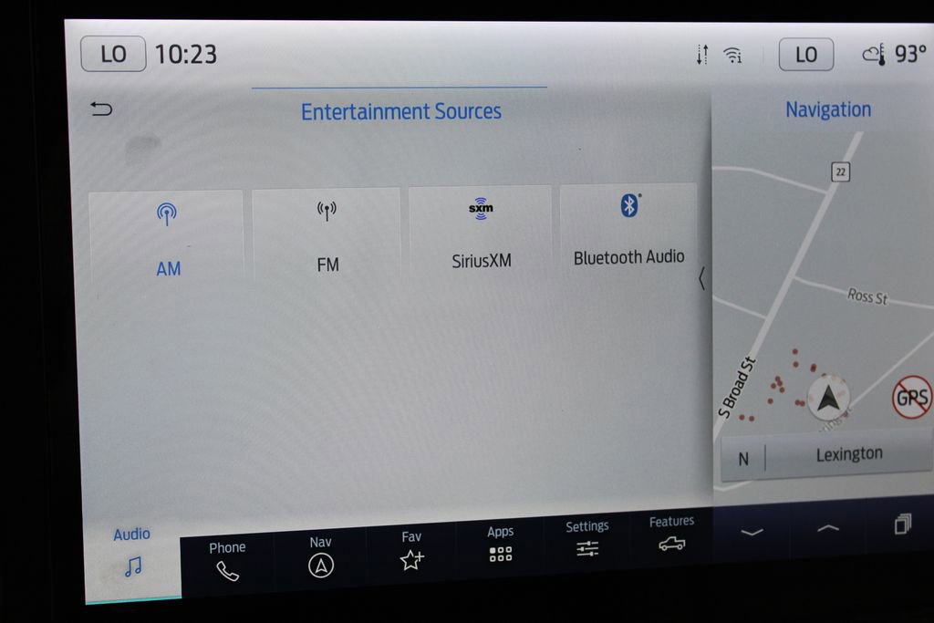 Used 2023 Ford F150 Lariat w/ Trailer Tow Package image 46