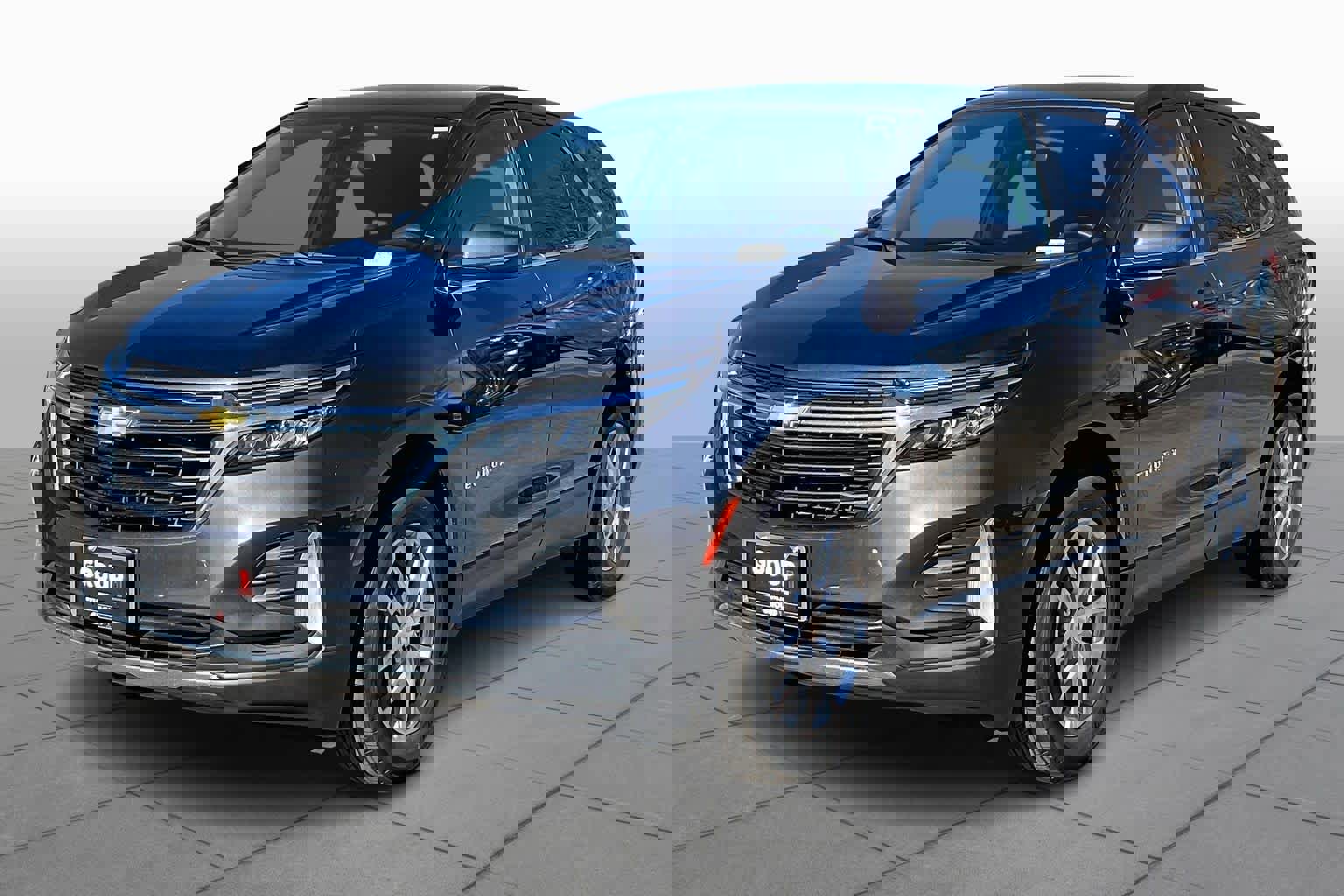 Used 2023 Chevrolet Equinox LT image 2