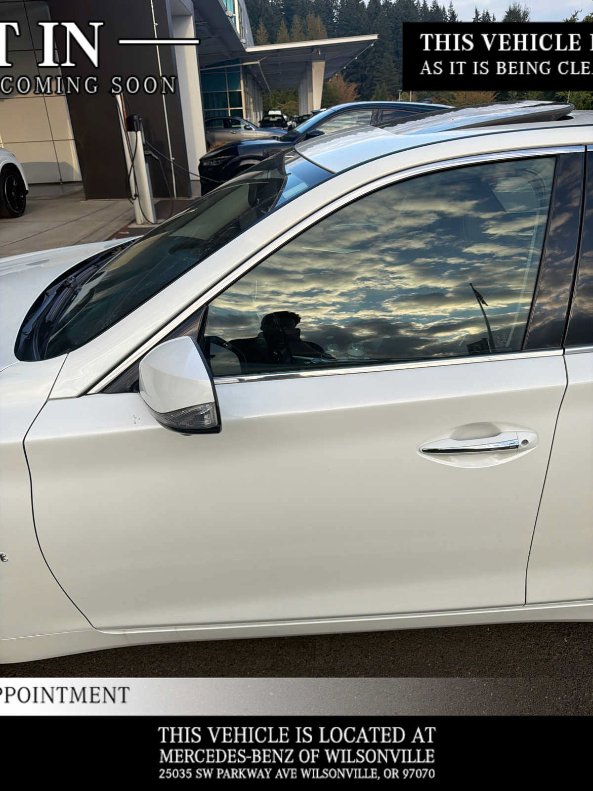 Used 2018 INFINITI Q50 Luxe w/ Sensory Package (Luxe) AWD/4WD image 3