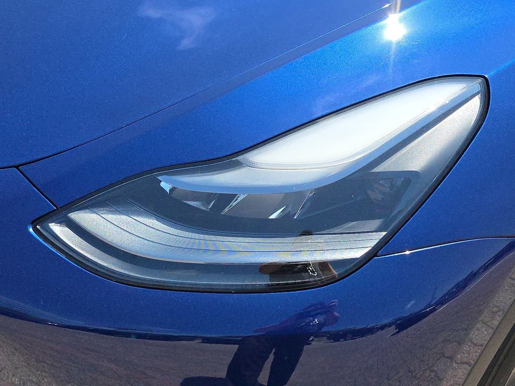 Used 2025 Tesla Model Y Performance AWD/4WD image 35