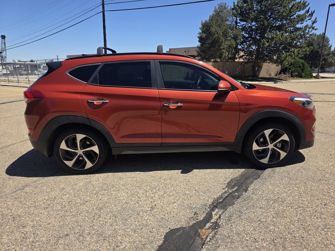 Used 2016 Hyundai Tucson Limited w/ Option Group 03 AWD/4WD image 8