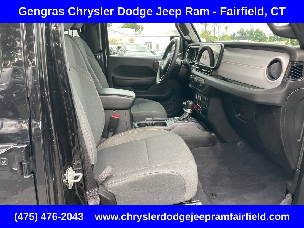 Used 2024 Jeep Wrangler Unlimited AWD/4WD image 20