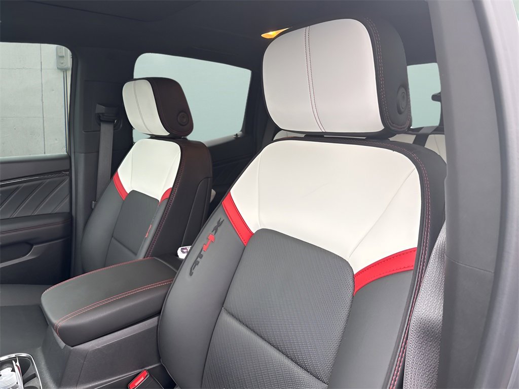 Used 2024 GMC Canyon AT4X image 34