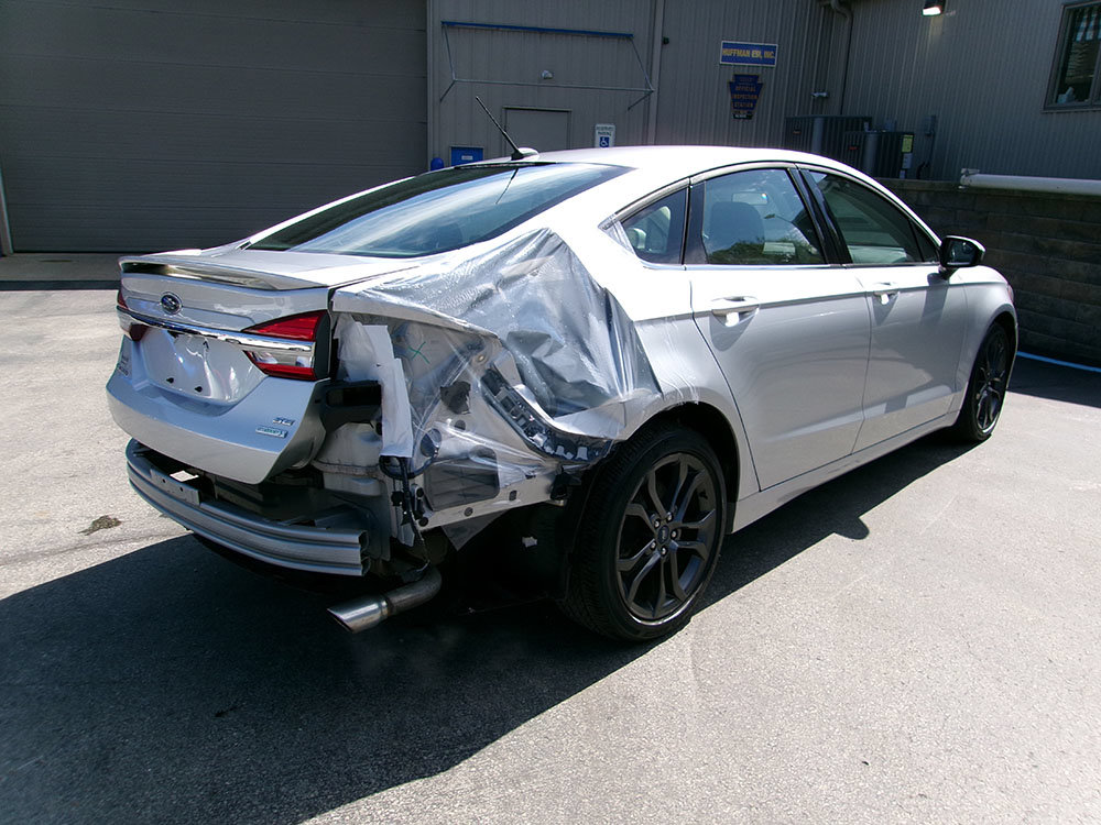 Used 2018 Ford Fusion SE w/ Equipment Group 201A FWD image 1