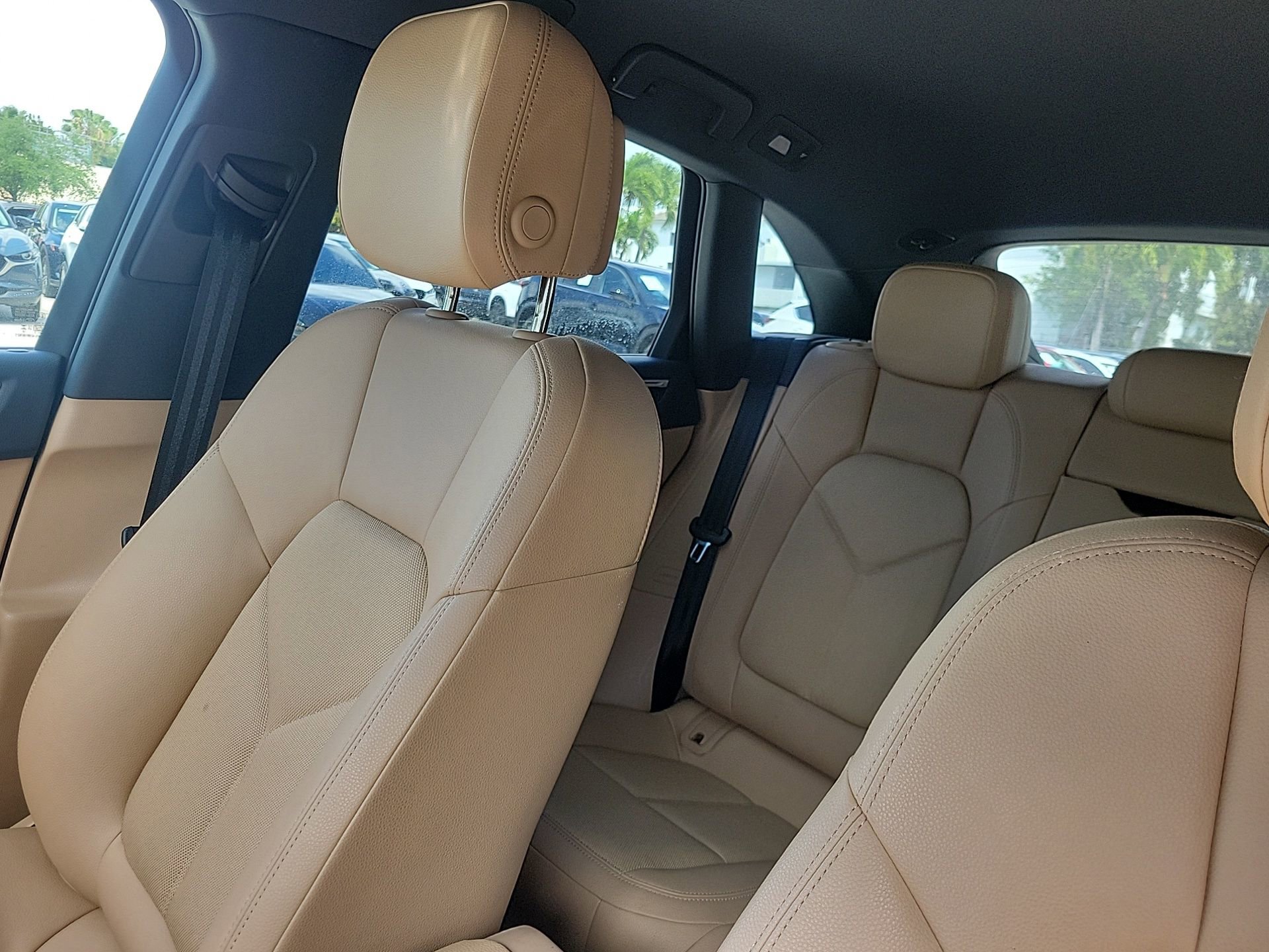 Used 2024 Porsche Macan image 28