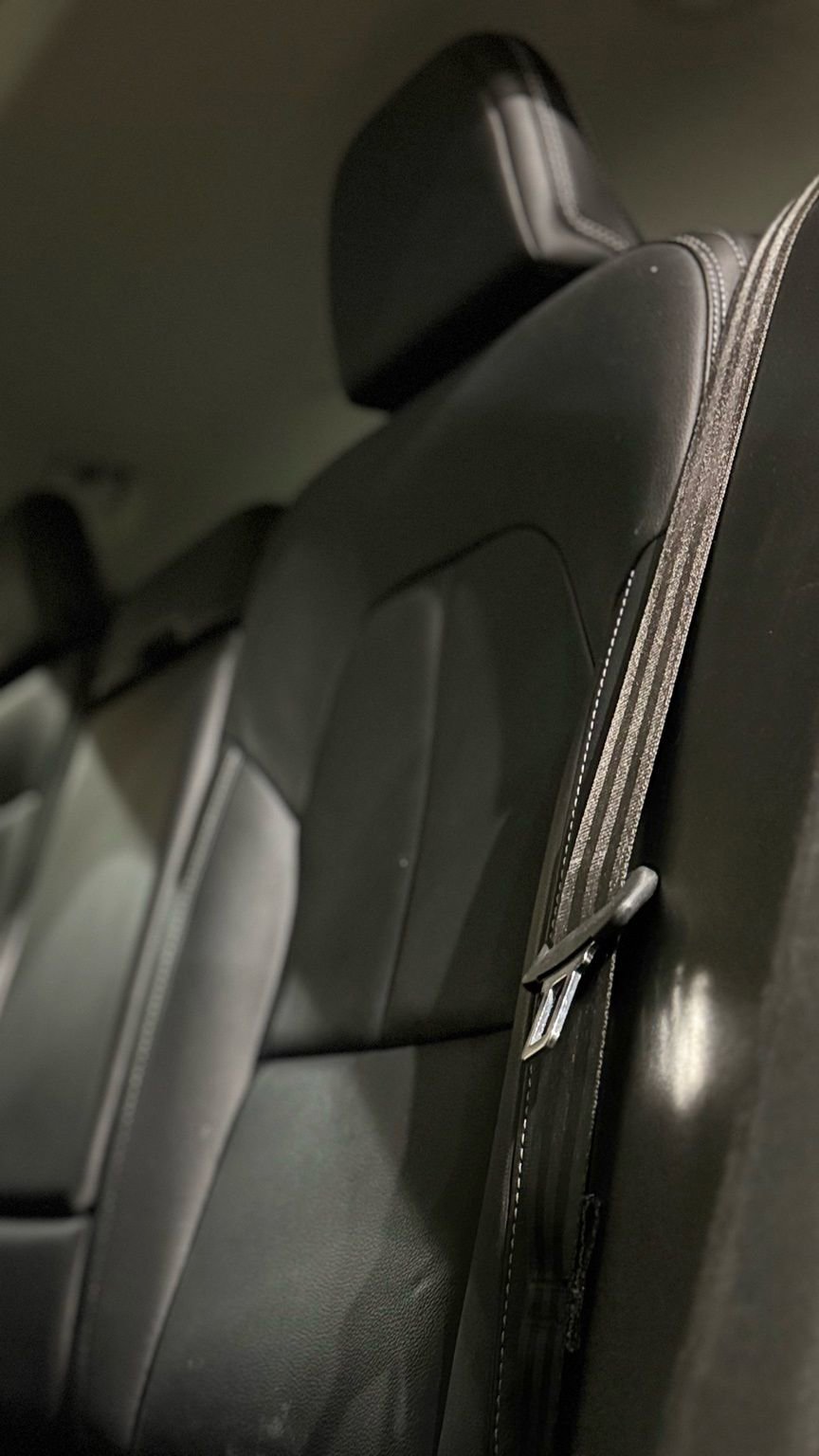 Used 2020 Volvo XC40 T5 Momentum image 41