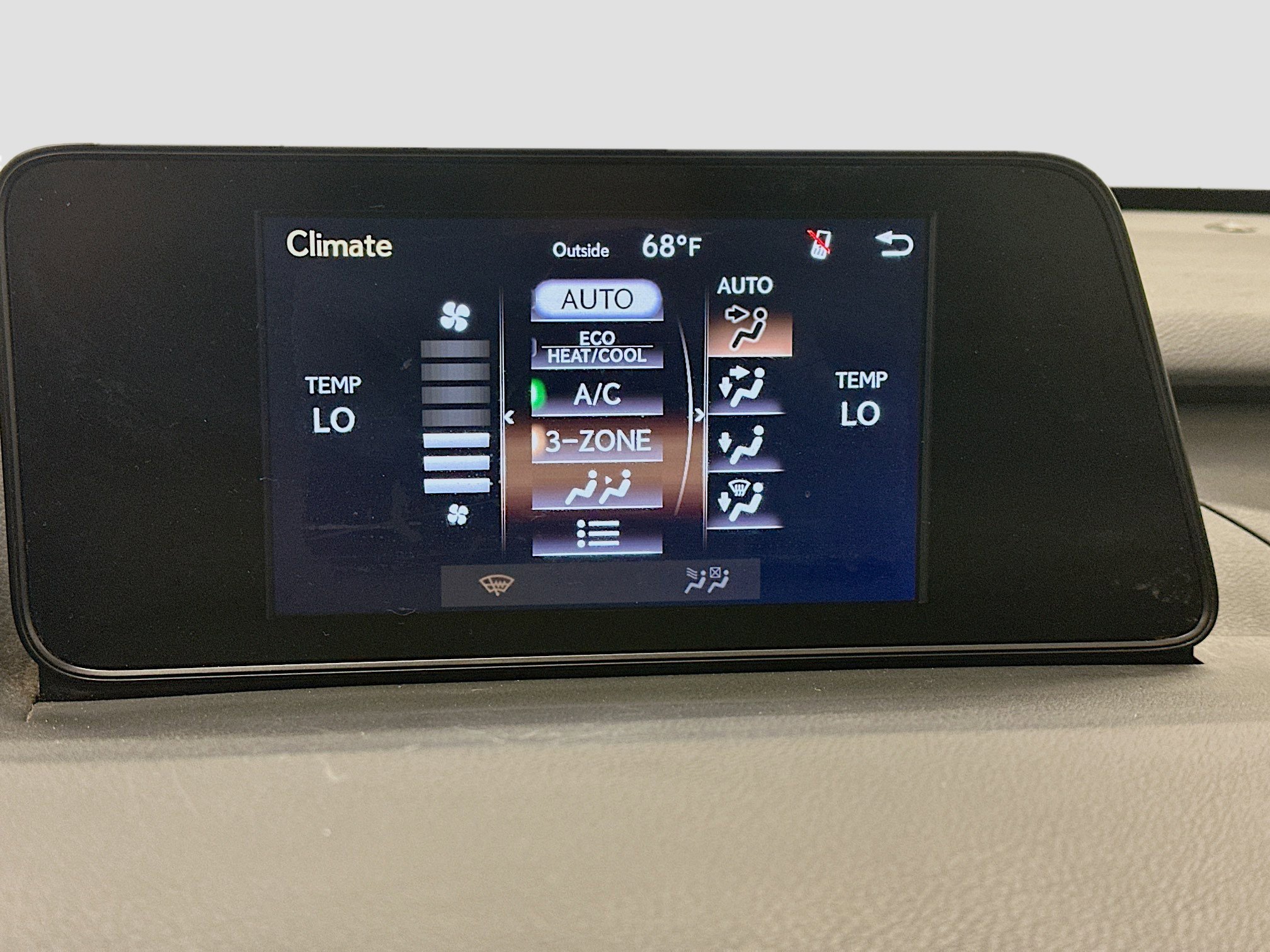 Used 2018 Lexus RX 350L w/ Premium Package image 24