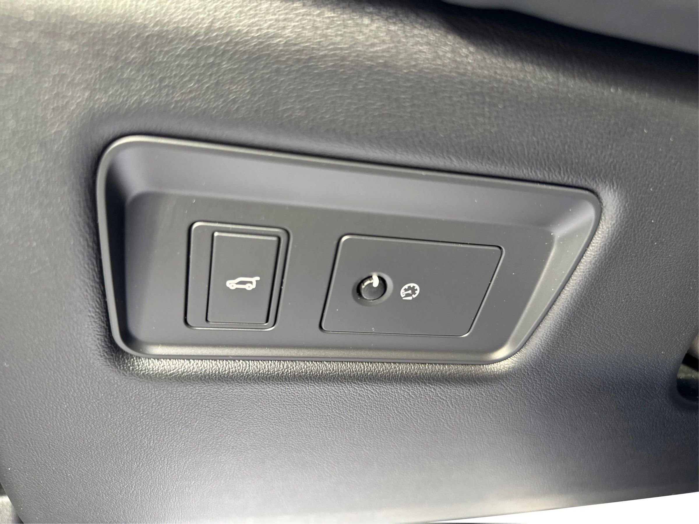 Used 2019 Land Rover Range Rover Sport HSE Dynamic image 21