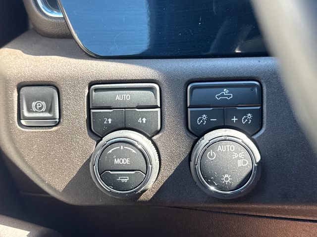 Used 2026 Chevrolet Silverado 1500 LT AWD/4WD image 30