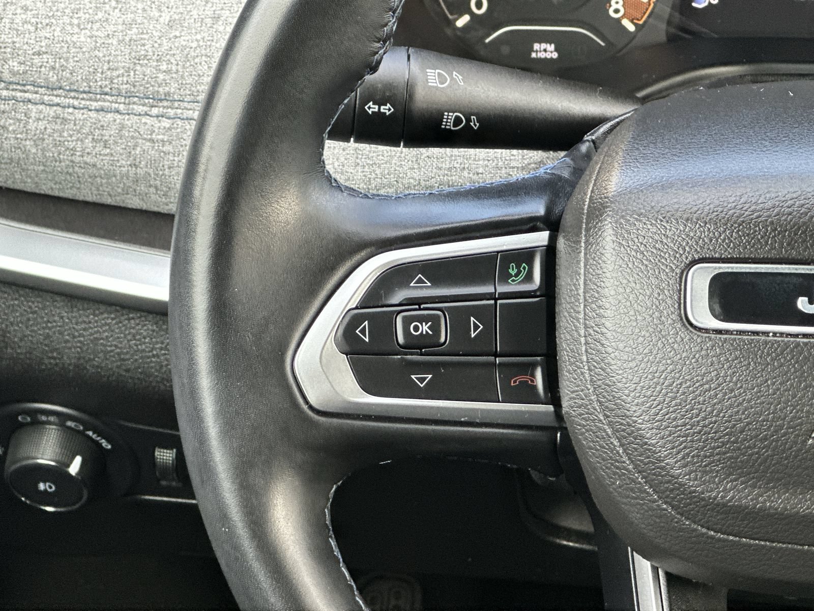 Used 2022 Jeep Compass Latitude w/ Sun and Sound Group AWD/4WD image 20