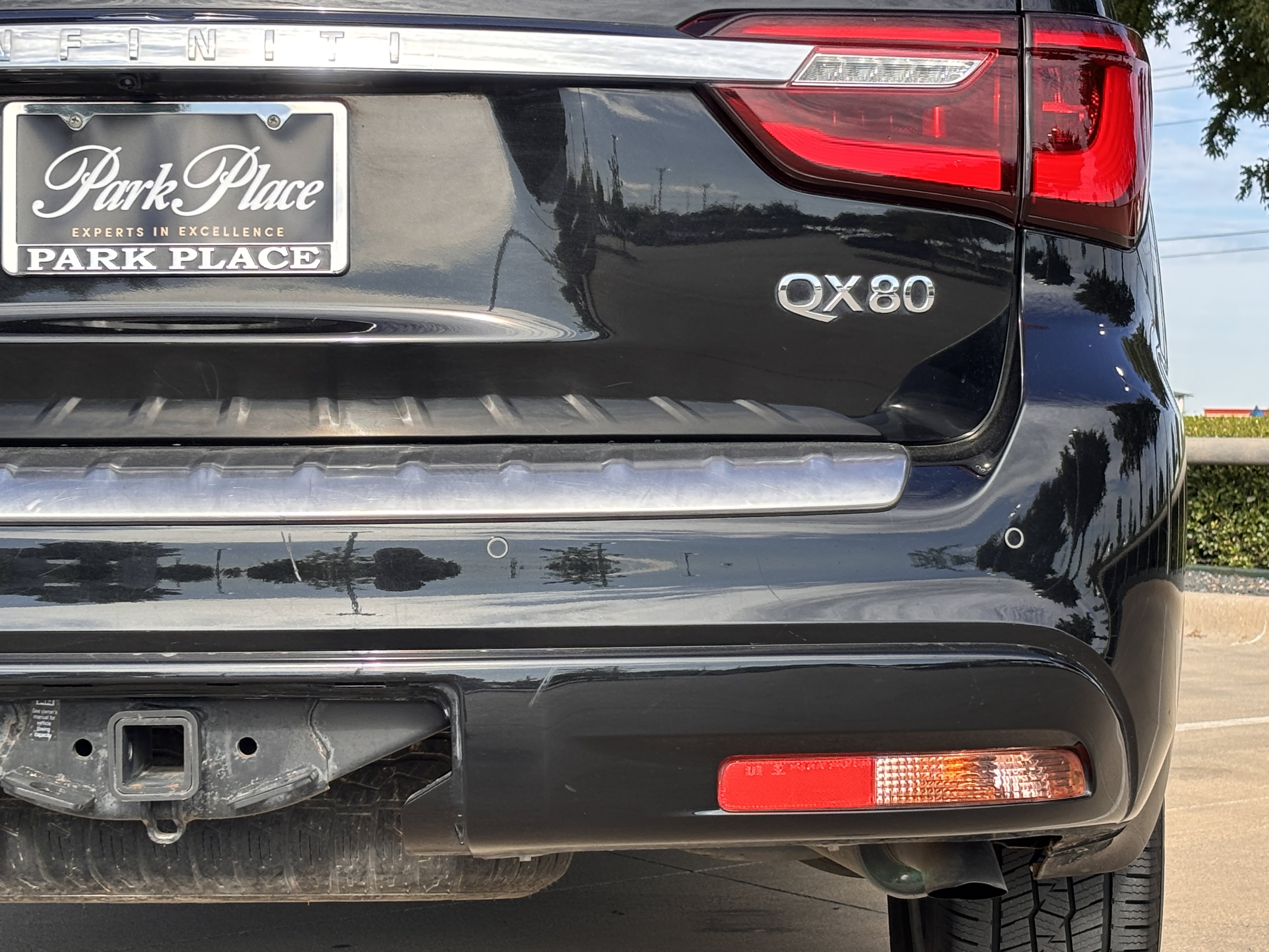 Used 2021 INFINITI QX80 Sensory w/ Cargo Package AWD/4WD image 13