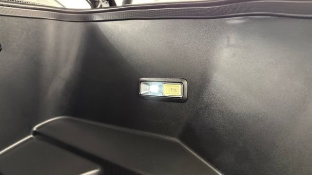 Used 2025 GMC Sierra EV Denali AWD/4WD image 11