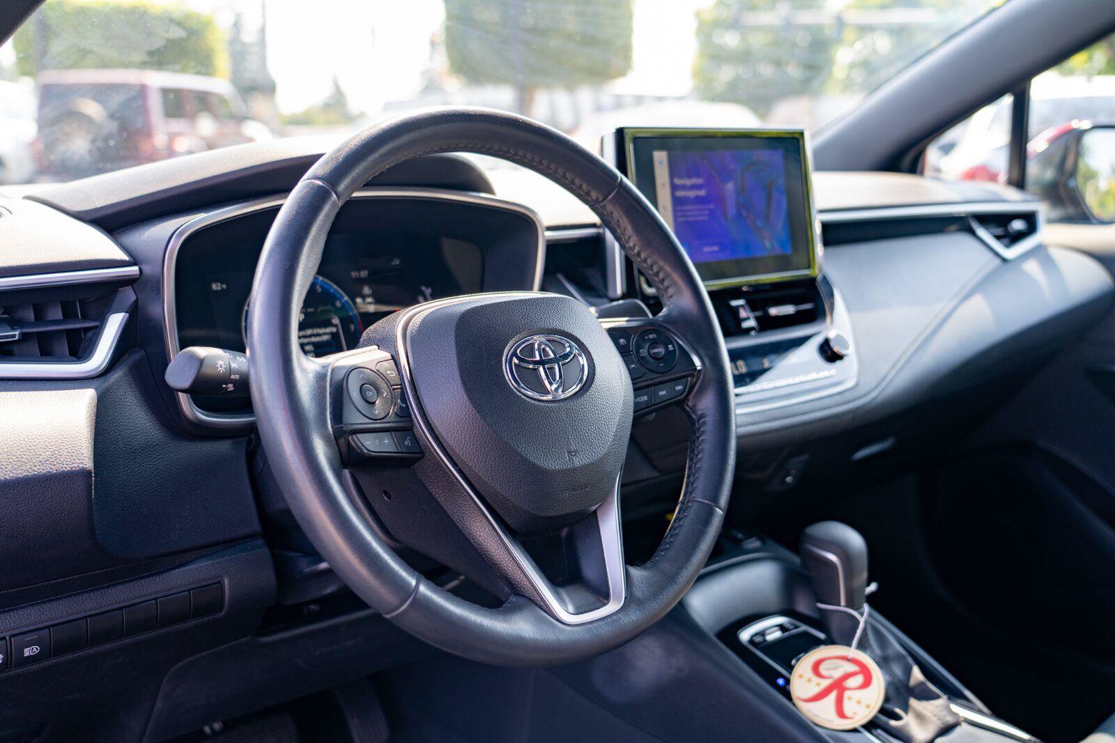 Used 2024 Toyota Corolla XSE FWD image 10