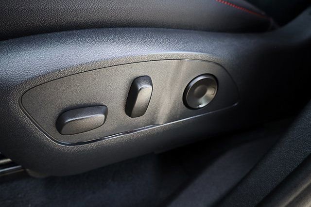 Used 2024 Chevrolet Traverse Z71 image 17