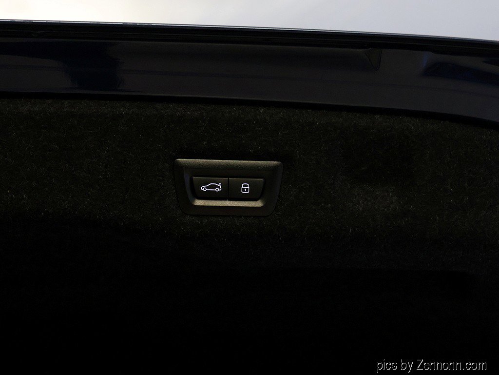 Certified 2025 BMW 540i xDrive image 33