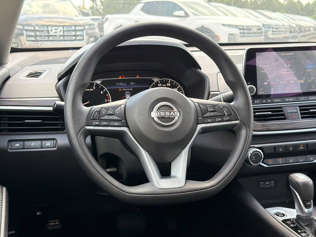 Used 2025 Nissan Altima 2.5 SV FWD image 23