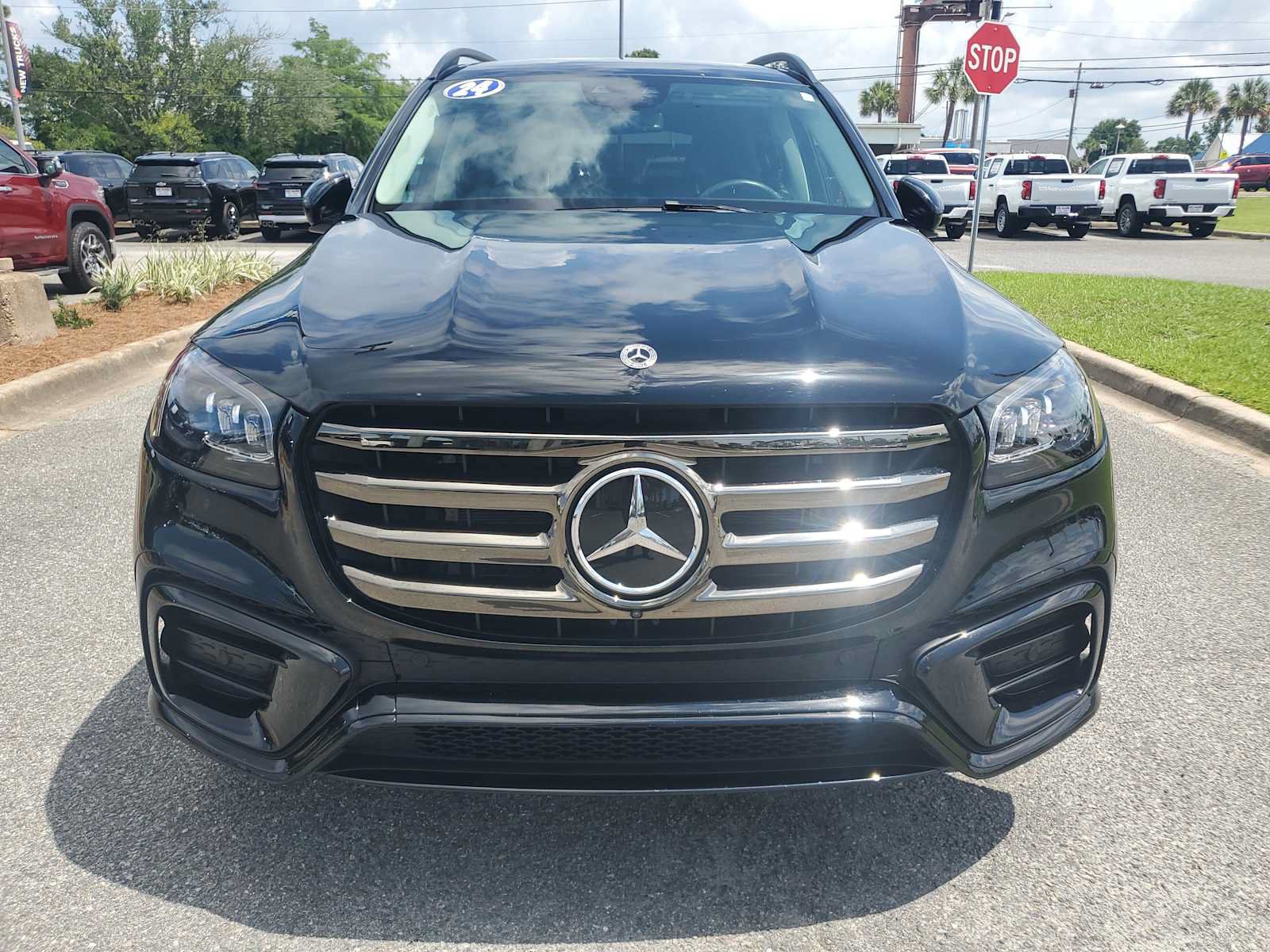 Used 2024 Mercedes-Benz GLS 450 4MATIC image 9