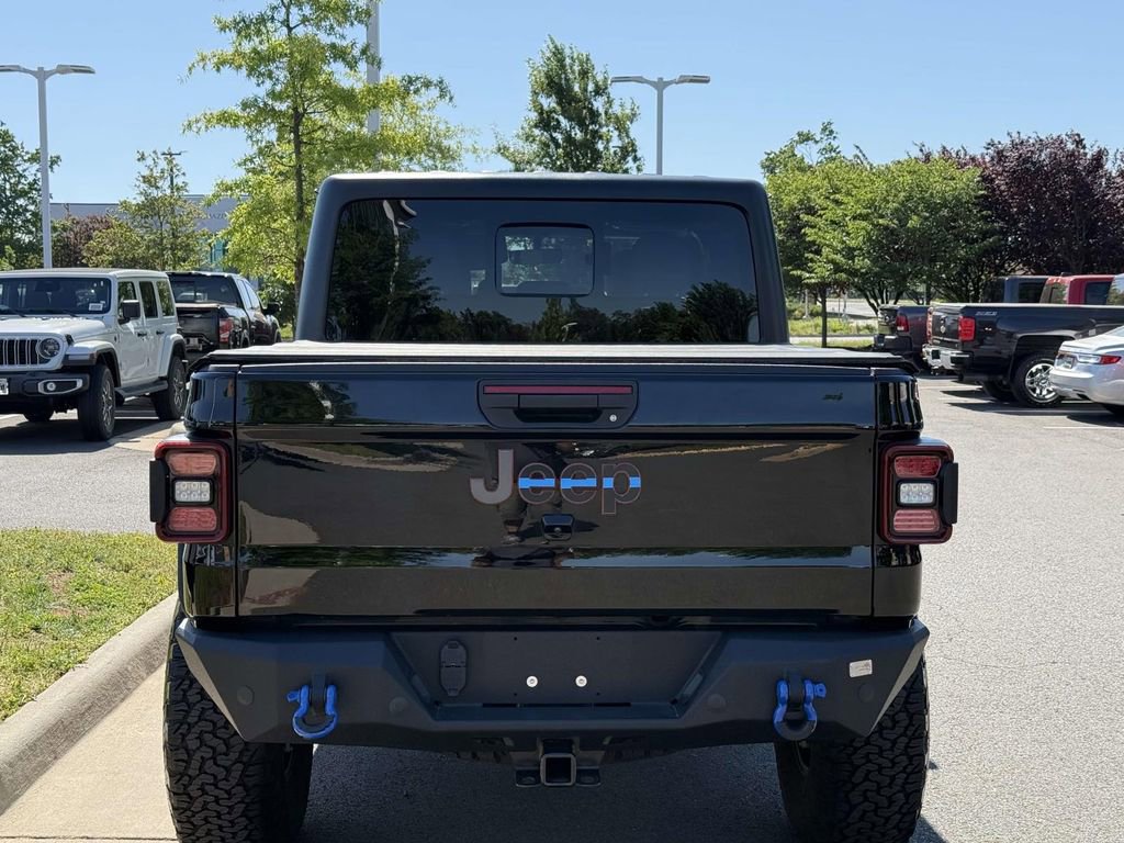 Used 2023 Jeep Gladiator Mojave w/ LED Lighting Group AWD/4WD image 12