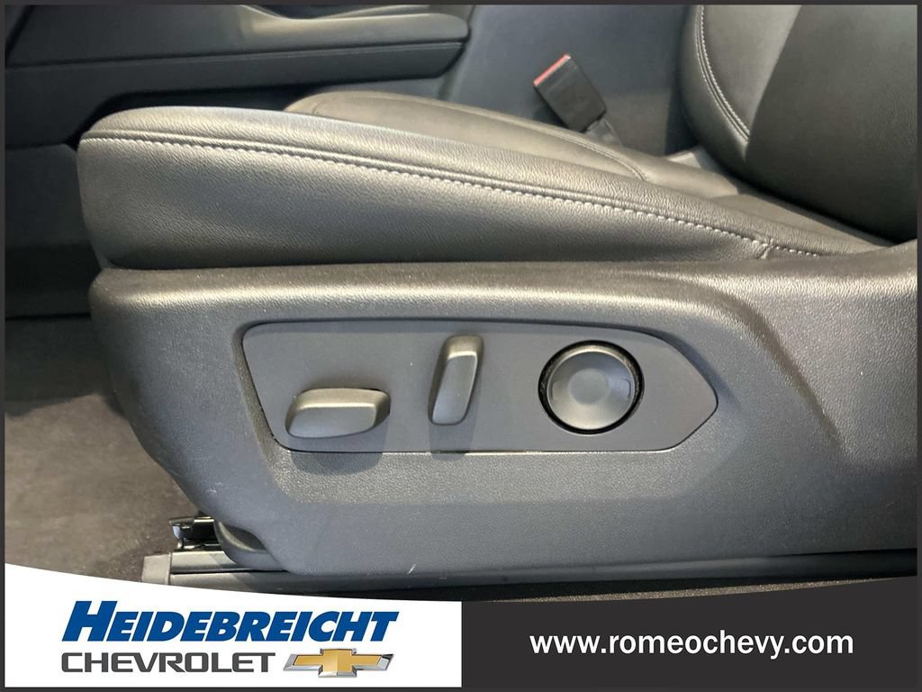 Used 2022 Chevrolet Tahoe LT w/ LT Signature Plus Package AWD/4WD image 14