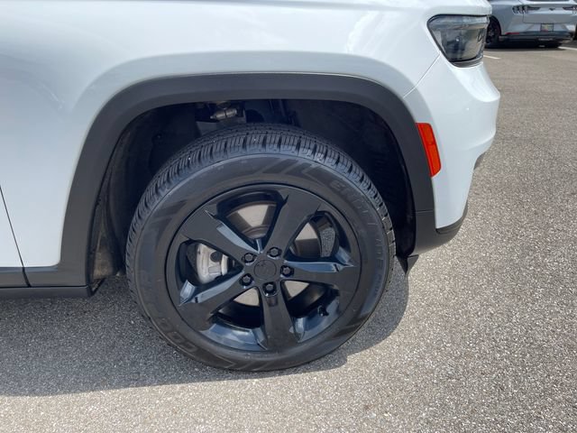 Used 2023 Jeep Grand Cherokee L Limited w/ Black Appearance Package AWD/4WD image 40