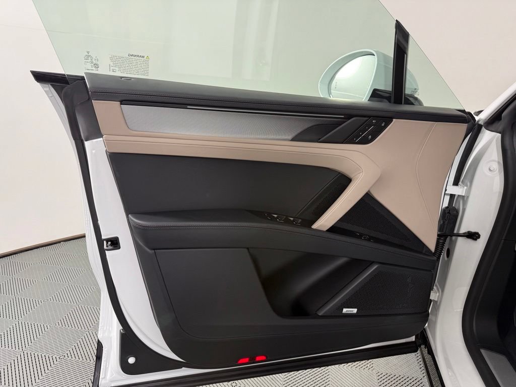 New 2026 Porsche Cayenne Electric AWD/4WD image 18