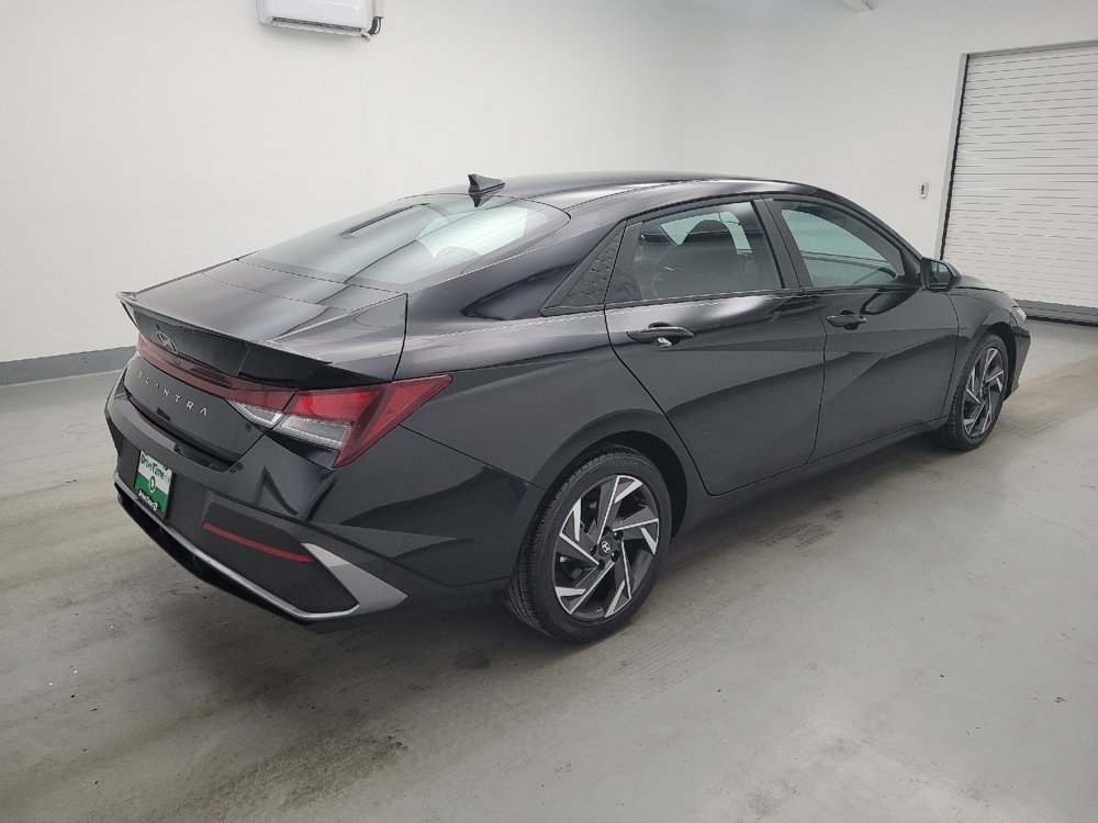 Used 2025 Hyundai Elantra Sport FWD image 10