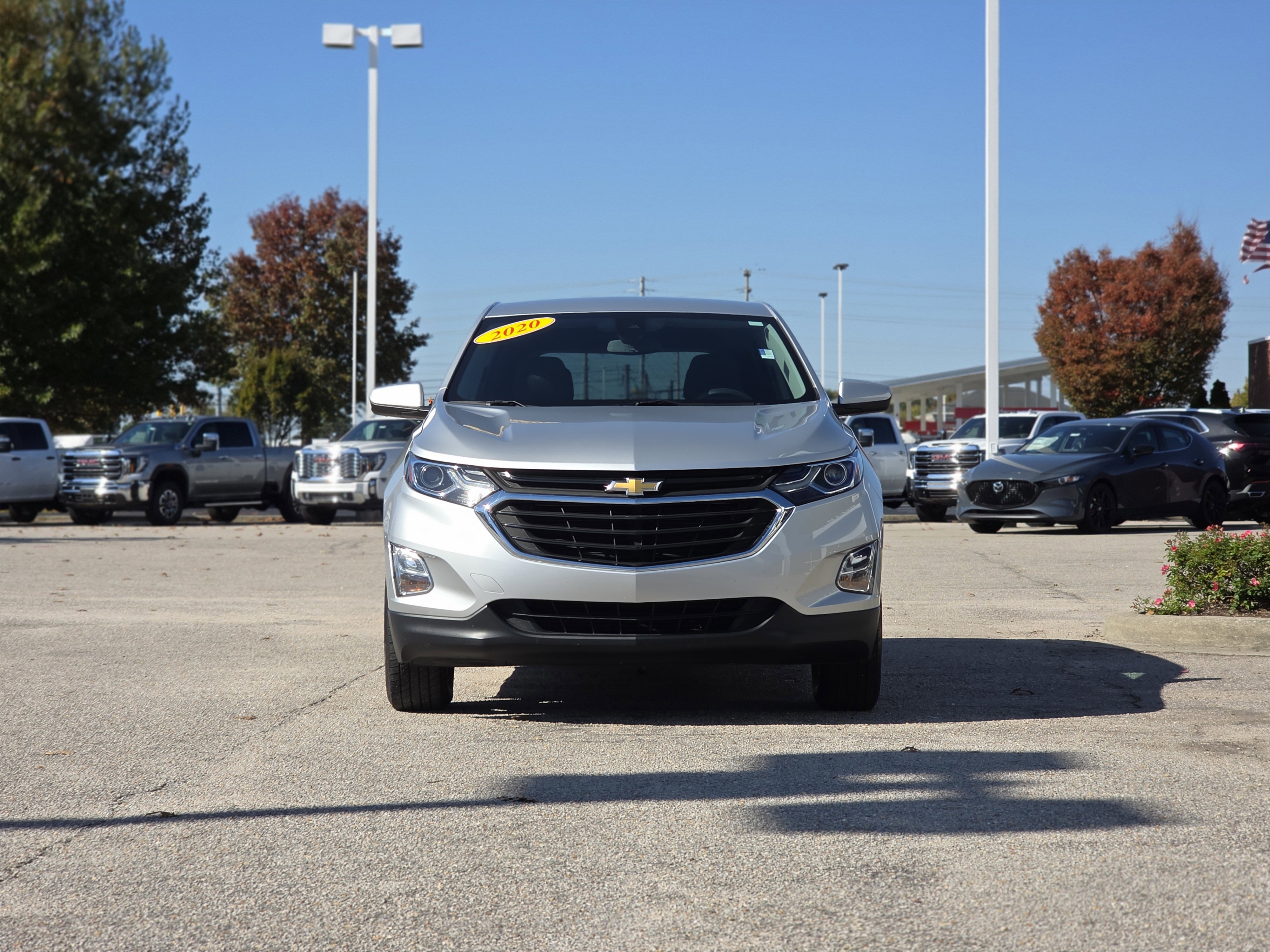 Used 2020 Chevrolet Equinox LT image 2
