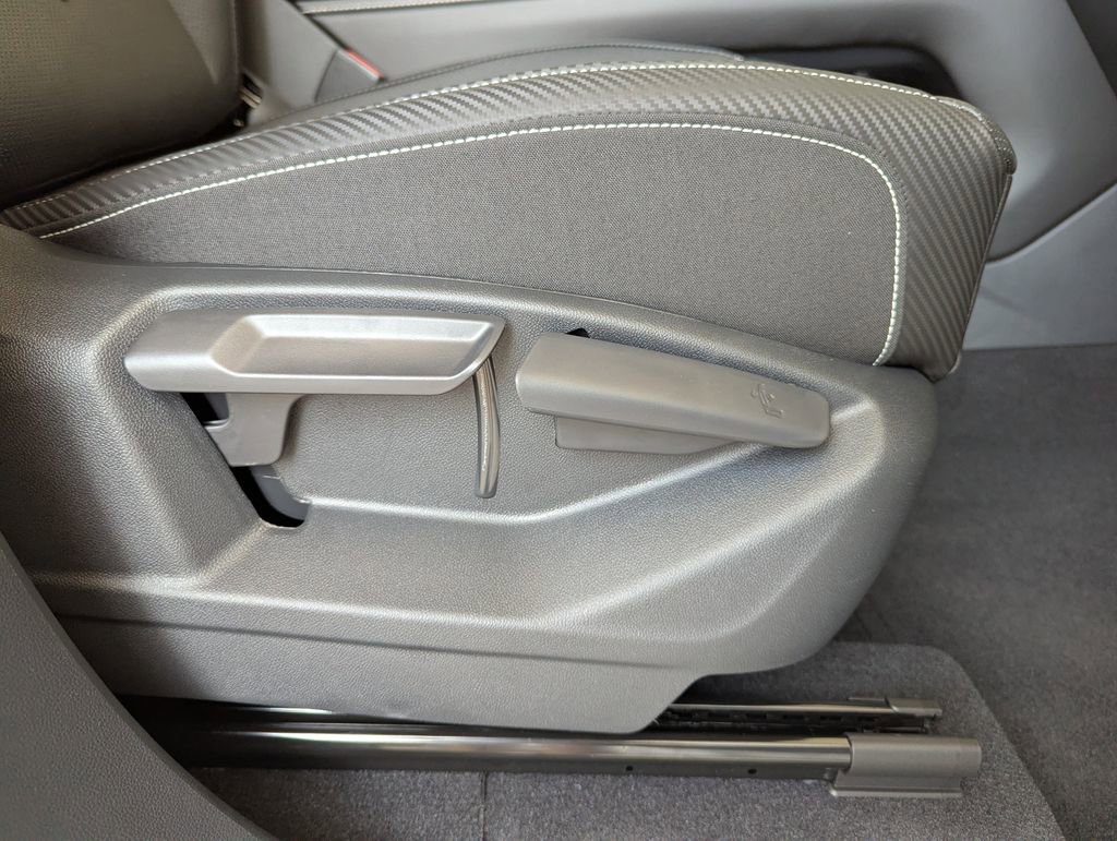 New 2026 Volkswagen Atlas Cross Sport SE image 39